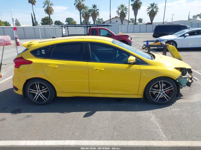 Ford FOCUS ST 2018 1FADP3L92JL236776 Image 14