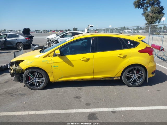 Ford FOCUS ST 2018 1FADP3L92JL236776 Image 15