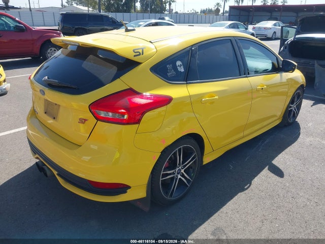 Ford FOCUS ST 2018 1FADP3L92JL236776 Image 4