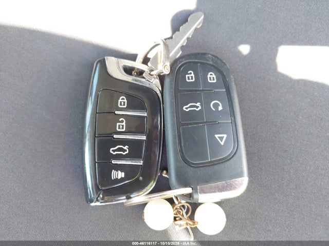 46116117 :رقم المزاد ، 3MYDLBYV1HY157804 vin ، 2017 Toyota Yaris Ia مزاد بيع