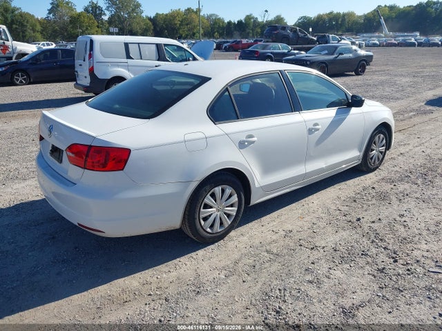 2014 Volkswagen Jetta 2.0l S მანქანა იყიდება აუქციონზე, vin: 3VW2K7AJXEM367413, აუქციონის ნომერი: 46116131