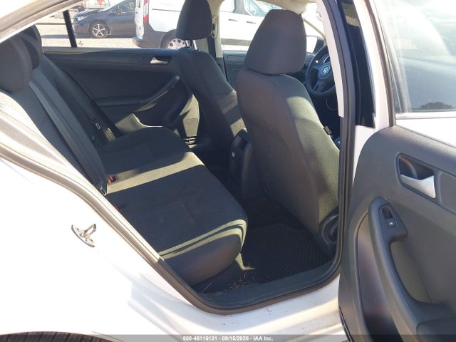 2014 Volkswagen Jetta 2.0l S მანქანა იყიდება აუქციონზე, vin: 3VW2K7AJXEM367413, აუქციონის ნომერი: 46116131