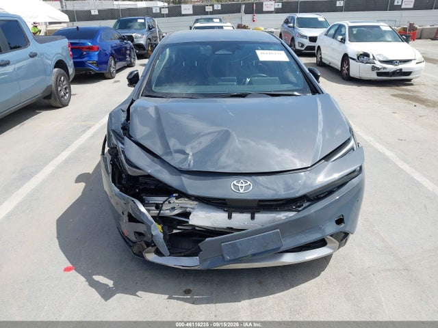 JTDACACU7T3069366 Toyota Prius Plug-in Hybrid Xse