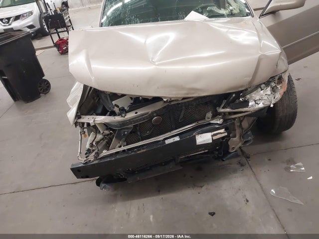 46116266 :رقم المزاد ، 4T1BF28B0YU054519 vin ، 2000 Toyota Avalon Xls مزاد بيع