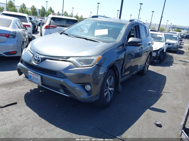 Toyota Rav4 Xle 2016 JTMWFREV7GD090798 Image 2