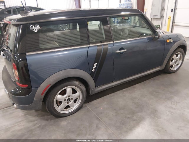2010 Mini Cooper Clubman მანქანა იყიდება აუქციონზე, vin: WMWML3C56ATX51182, აუქციონის ნომერი: 46116283