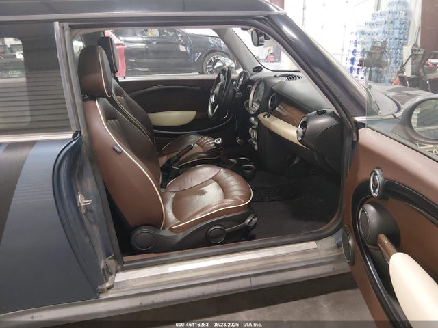 2010 Mini Cooper Clubman მანქანა იყიდება აუქციონზე, vin: WMWML3C56ATX51182, აუქციონის ნომერი: 46116283