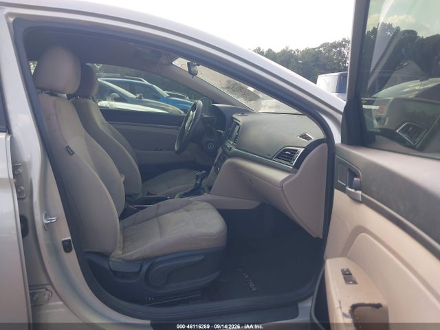 Продажа на аукционе авто 2017 Hyundai Elantra Se, vin: 5NPD84LF5HH118450, номер лота: 46116289