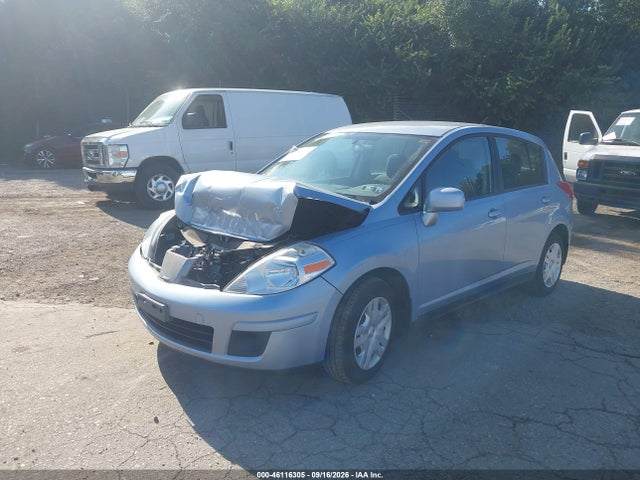 46116305 :رقم المزاد ، 3N1BC1CP2BL418101 vin ، 2011 Nissan Versa 1.8s مزاد بيع