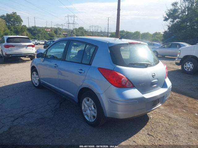 46116305 :رقم المزاد ، 3N1BC1CP2BL418101 vin ، 2011 Nissan Versa 1.8s مزاد بيع