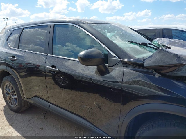 5N1BT3AA6RC695942 Nissan Rogue S Fwd