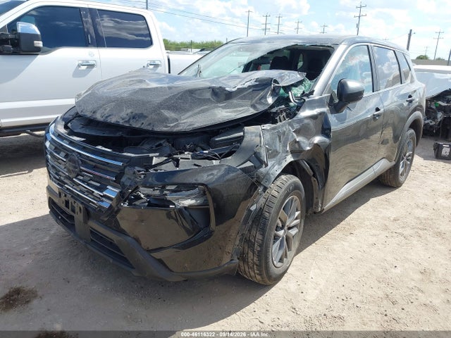 5N1BT3AA6RC695942 Nissan Rogue S Fwd