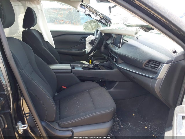 5N1BT3AA6RC695942 Nissan Rogue S Fwd