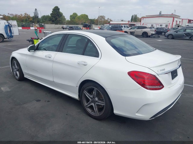 Продаж на аукціоні авто 2018 Mercedes-benz C 300 4matic, vin: 55SWF4KB4JU239860, номер лоту: 46116419