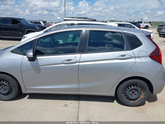Honda FIT LX 2020 3HGGK5H40LM717319 Image 14
