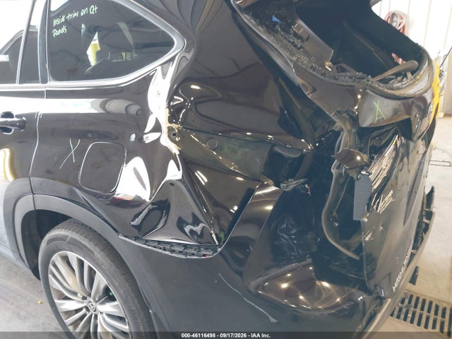 5TDFZRBH7LS020836 Toyota Highlander Platinum