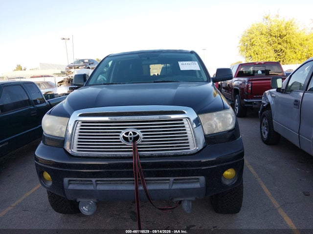 46116529 :رقم المزاد ، 5TFRY5F11BX110000 vin ، 2011 Toyota Tundra Grade 5.7l V8 مزاد بيع