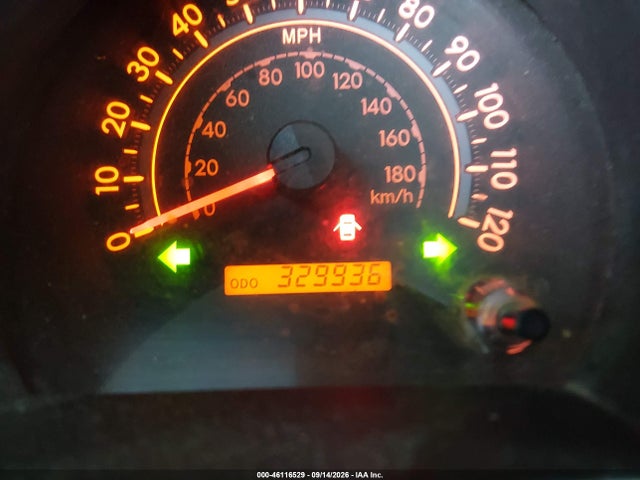 46116529 :رقم المزاد ، 5TFRY5F11BX110000 vin ، 2011 Toyota Tundra Grade 5.7l V8 مزاد بيع