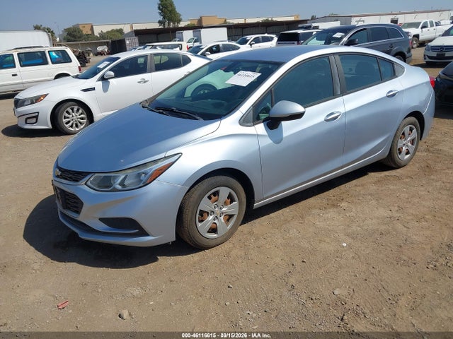 Chevrolet Cruze Ls Auto 2017 1G1BC5SM7H7257178 Image 2