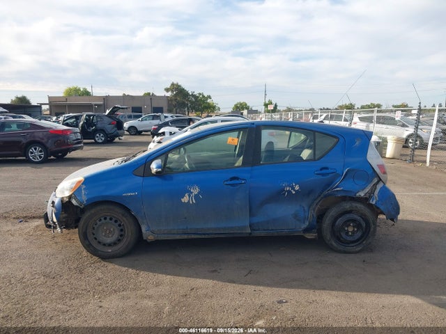 2014 Toyota Prius C One მანქანა იყიდება აუქციონზე, vin: JTDKDTB34E1563172, აუქციონის ნომერი: 46116619