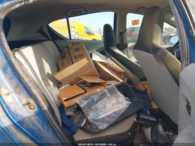 2014 Toyota Prius C One მანქანა იყიდება აუქციონზე, vin: JTDKDTB34E1563172, აუქციონის ნომერი: 46116619