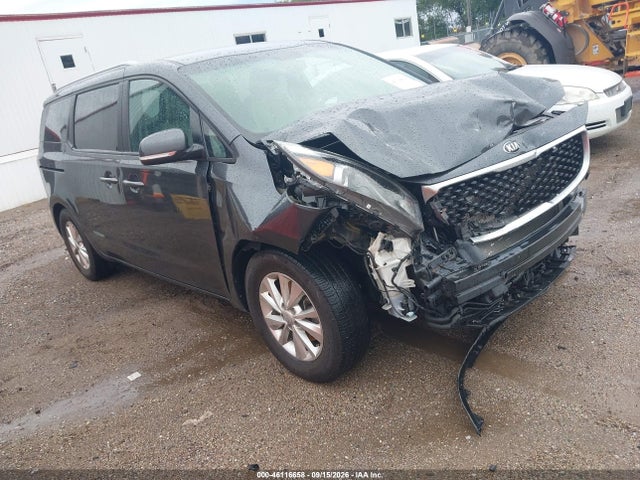2017 KNDMB5C11H6240261 main image