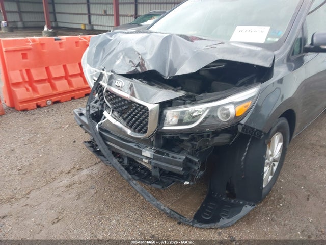 KIA SEDONA LX 2017 KNDMB5C11H6240261 Image 18
