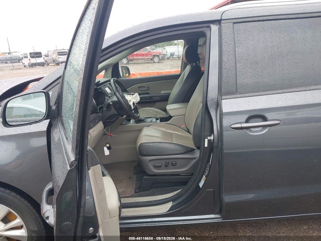 KIA SEDONA LX 2017 KNDMB5C11H6240261 Image 5