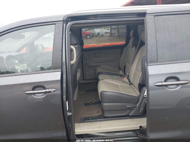 KIA SEDONA LX 2017 KNDMB5C11H6240261 Image 8