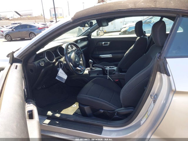 Ford Mustang V6 2017 1FATP8EM8H5307052 Image 5