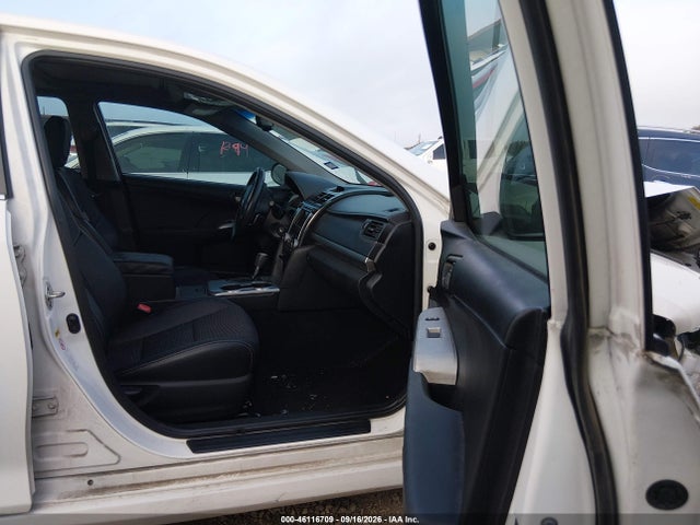 2014 Toyota Camry Se Sport მანქანა იყიდება აუქციონზე, vin: 4T1BF1FK0EU738088, აუქციონის ნომერი: 46116709