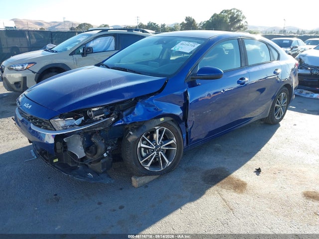 KIA Forte Lxs 2023 3KPF24AD4PE555015 Image 2