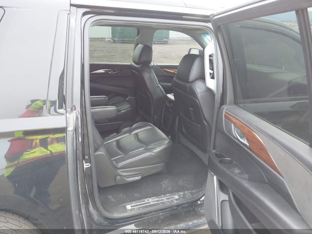46116743 :رقم المزاد ، 1GYS4JKJ4JR346553 vin ، 2018 Cadillac Escalade Esv Premium Luxury مزاد بيع