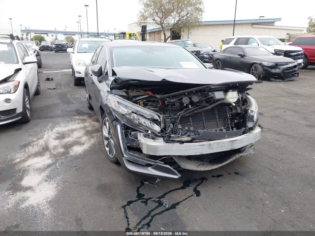 2018 Honda Clarity Plug-in Hybrid მანქანა იყიდება აუქციონზე, vin: JHMZC5F13JC017403, აუქციონის ნომერი: 46116785
