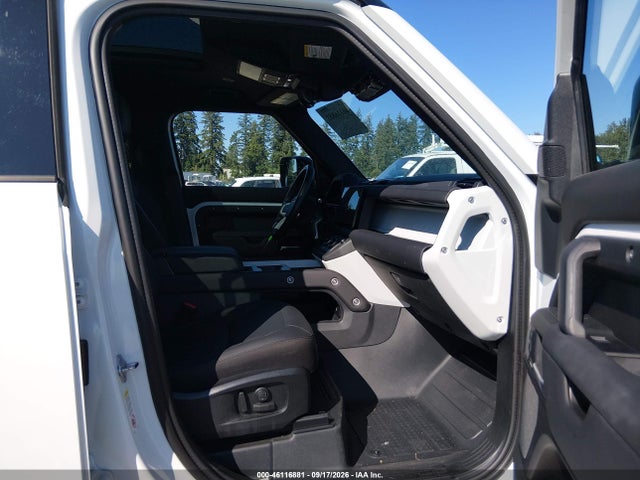 2025 Land Rover Defender 110 P300 მანქანა იყიდება აუქციონზე, vin: SALEJ7EX2S2399270, აუქციონის ნომერი: 46116881