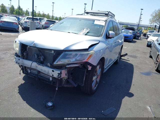 Nissan Pathfinder Platinum 2015 5N1AR2MN9FC629836 Image 2