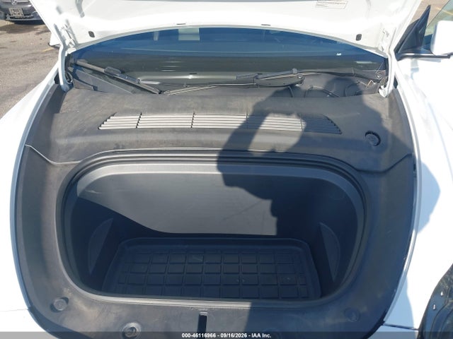 Продаж на аукціоні авто 2024 Tesla Model Y Long Range Dual Motor All-wheel Drive, vin: 7SAYGDEE2RF152048, номер лоту: 46116966