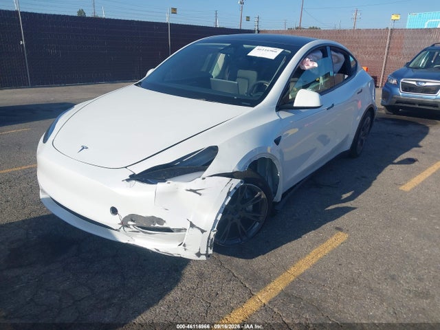 Продаж на аукціоні авто 2024 Tesla Model Y Long Range Dual Motor All-wheel Drive, vin: 7SAYGDEE2RF152048, номер лоту: 46116966