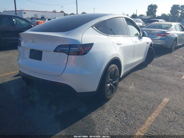 Продаж на аукціоні авто 2024 Tesla Model Y Long Range Dual Motor All-wheel Drive, vin: 7SAYGDEE2RF152048, номер лоту: 46116966