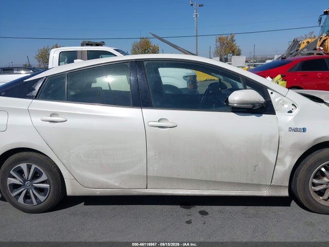 Продажа на аукционе авто 2018 Toyota Prius Prime Plus, vin: JTDKARFP6J3076725, номер лота: 46116967