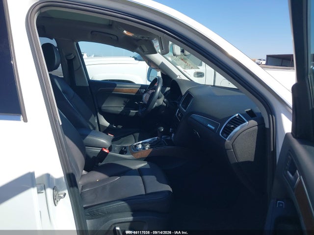 Продаж на аукціоні авто 2017 Audi Q5 2.0t Premium, vin: WA1C2AFP6HA068191, номер лоту: 46117038