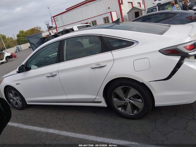 Продажа на аукционе авто 2016 Hyundai Sonata Hybrid Limited, vin: KMHE34L11GA030701, номер лота: 46117046