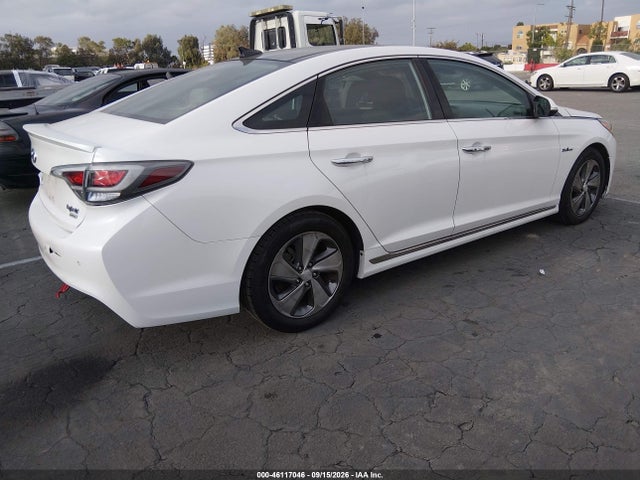 Продажа на аукционе авто 2016 Hyundai Sonata Hybrid Limited, vin: KMHE34L11GA030701, номер лота: 46117046