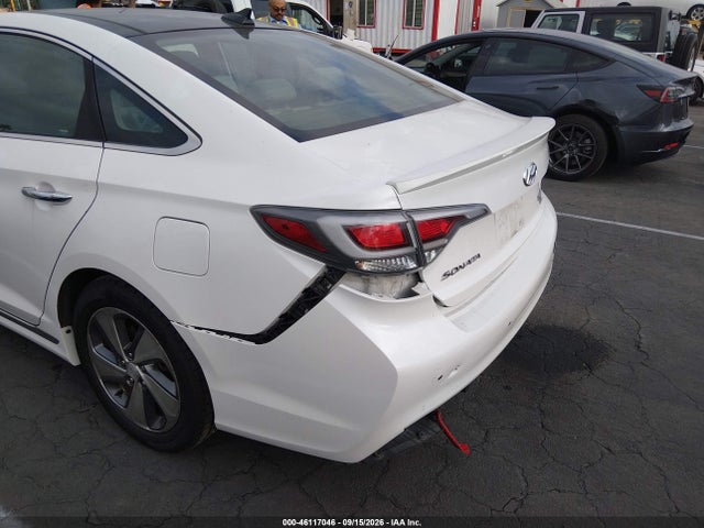 Продажа на аукционе авто 2016 Hyundai Sonata Hybrid Limited, vin: KMHE34L11GA030701, номер лота: 46117046