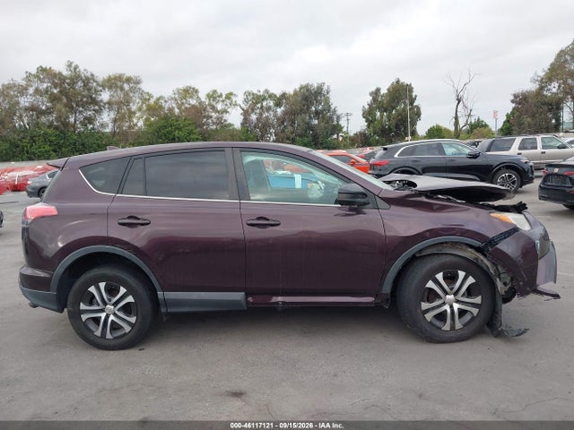 Toyota RAV4 LE 2018 2T3ZFREV1JW446363 Image 13