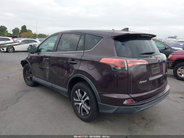 Toyota RAV4 LE 2018 2T3ZFREV1JW446363 Image 3