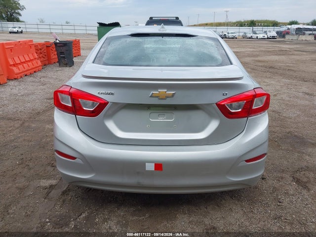 46117122 :رقم المزاد ، 1G1BE5SM0H7104197 vin ، 2017 Chevrolet Cruze Lt Auto مزاد بيع