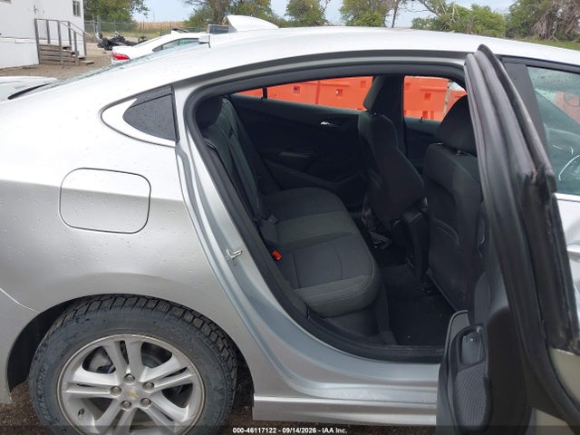 46117122 :رقم المزاد ، 1G1BE5SM0H7104197 vin ، 2017 Chevrolet Cruze Lt Auto مزاد بيع