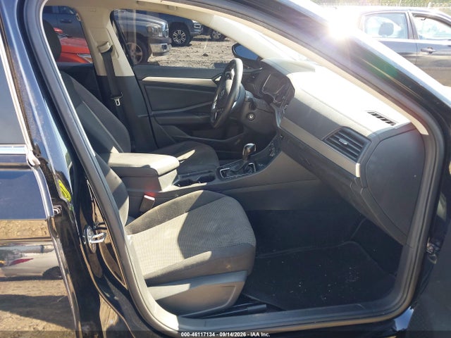 2019 Volkswagen Jetta 1.4t R-line/1.4t S/1.4t Se მანქანა იყიდება აუქციონზე, vin: 3VWC57BU8KM235945, აუქციონის ნომერი: 46117134