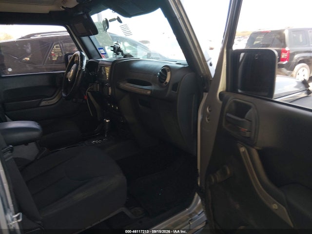 1C4BJWDGXGL298436 Jeep Wrangler Unlimited Sport